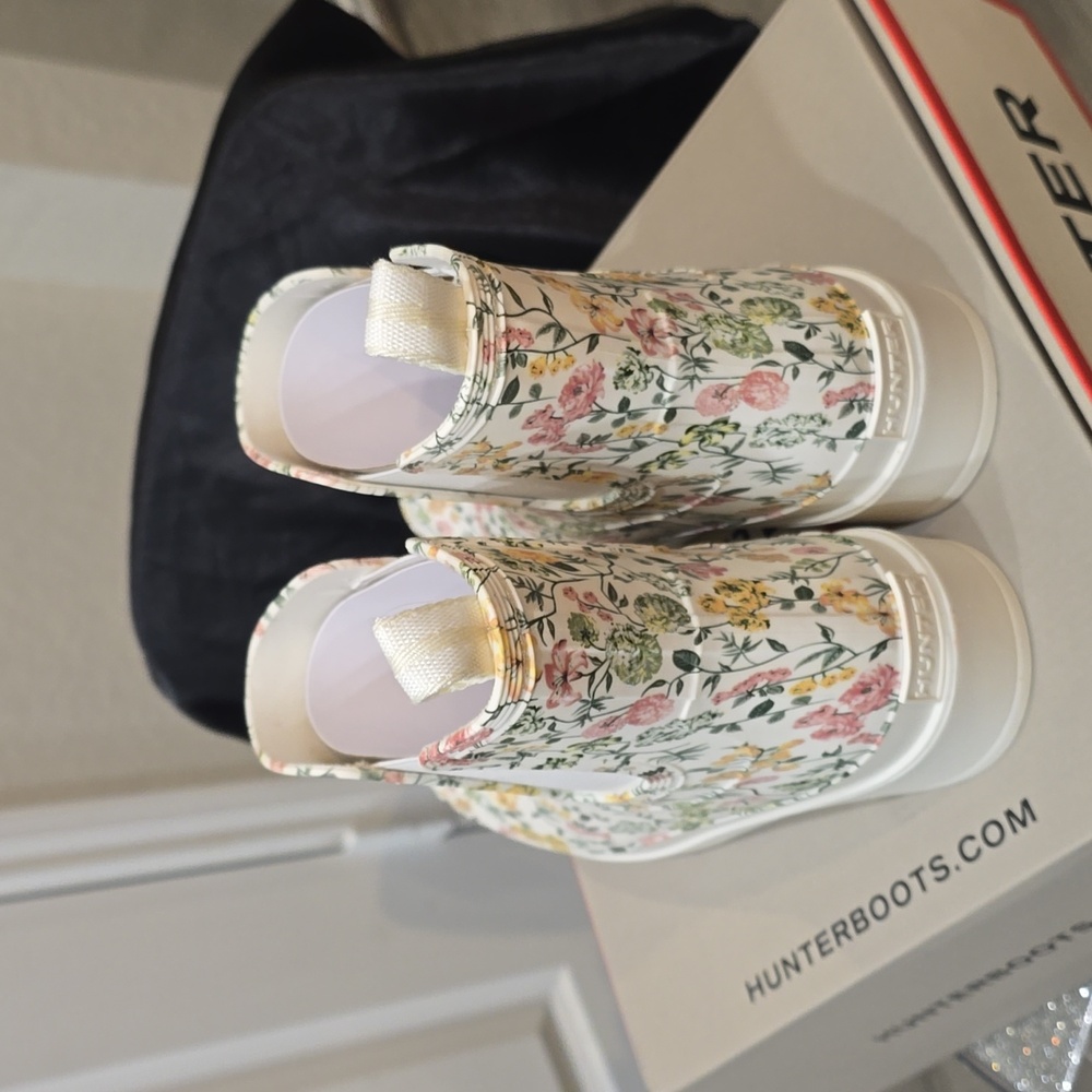 Hunter Tabitha Chelsea Rain Boots - Floral Rain - Picture 11 of 11